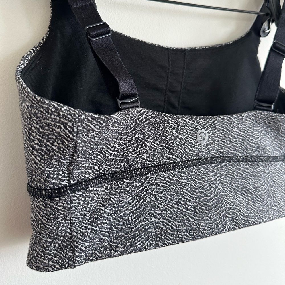 Women's Black and White Textured Bralette - Picture 3 of 9